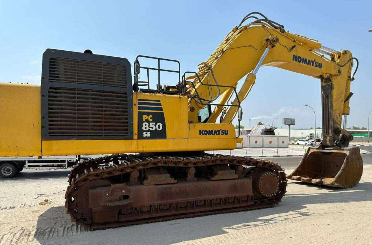 تعمیر تخصصی بیل مکانیکی در امارات | سرویس و اورهال کامل