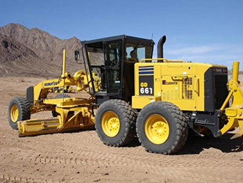 گریدر کوماتسو GD655 | دقت و کیفیت در آمادهسازی جاده و مسیرهای شهری