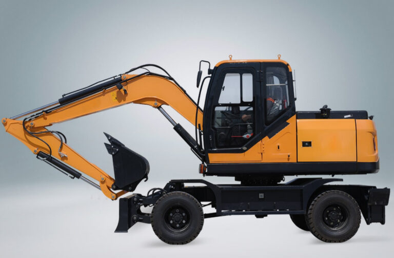 تفاوت بیل مکانیکی چرخ‌لاستیکی با مدل زنجیری | مزایا و معایب